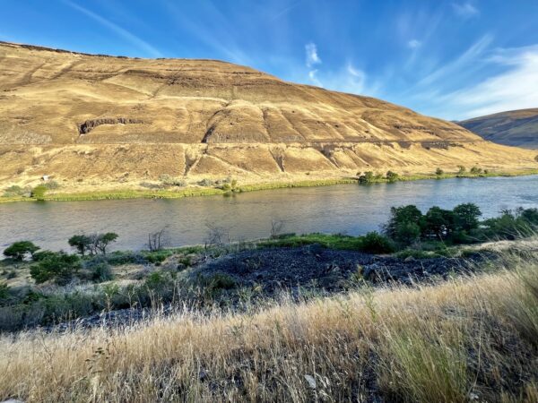 Oregon Trunk Line, Deschutes River