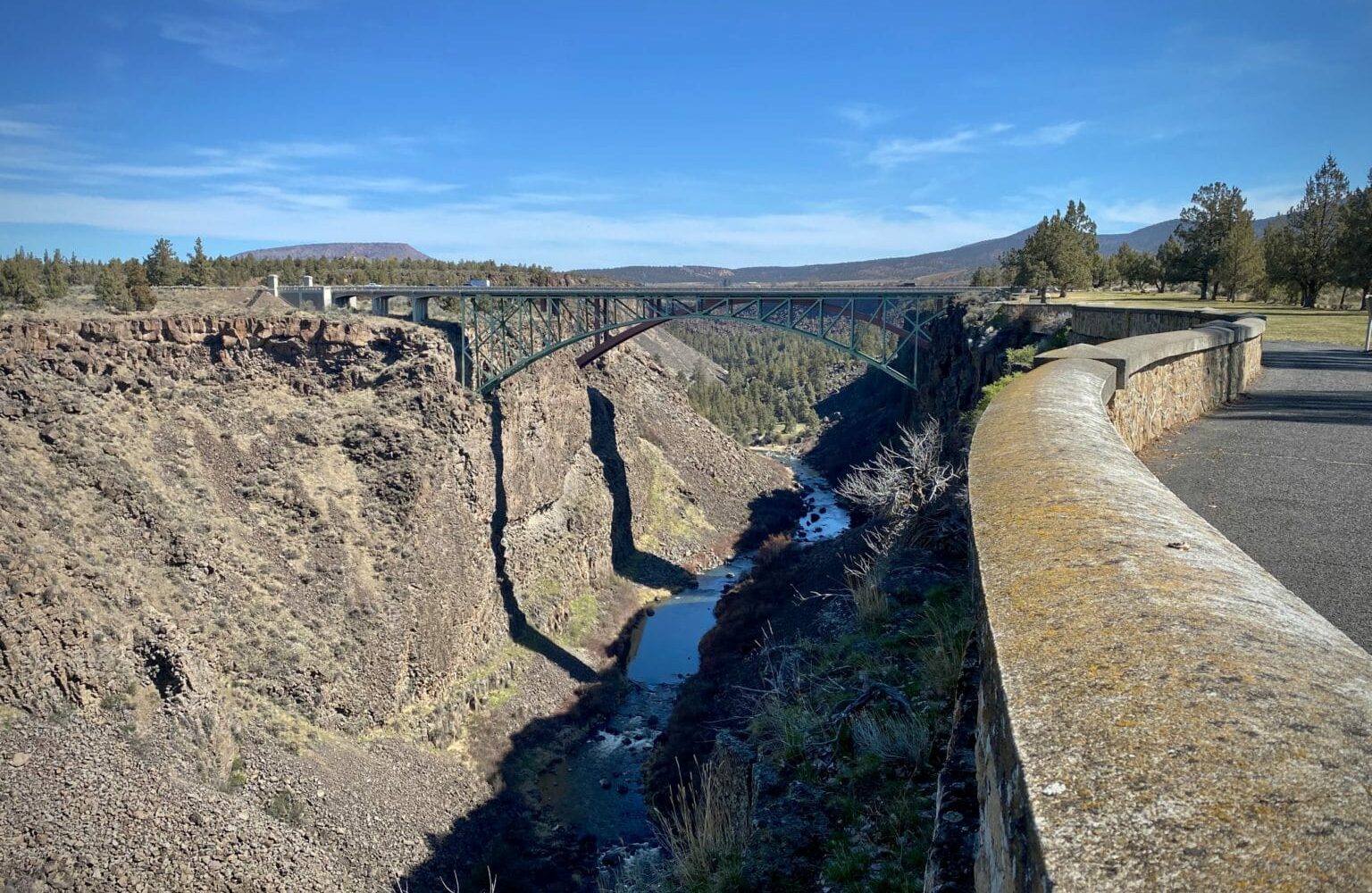 The Crooked River (High) bridge in Oregon