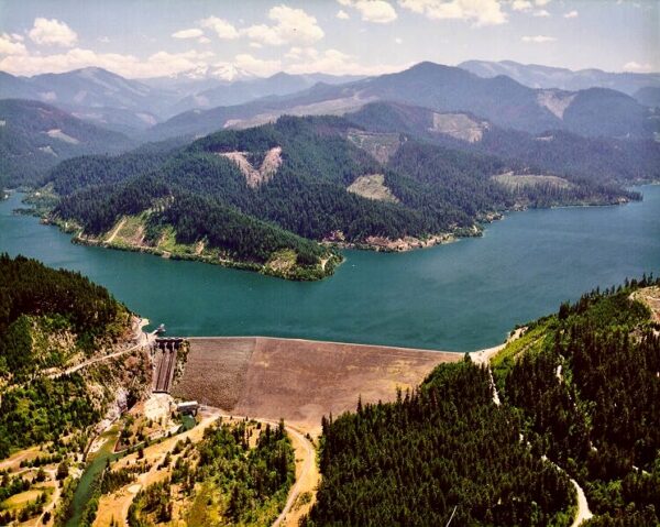 Hills Creek Dam