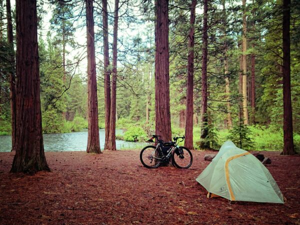 Dispersed camping on a Metolius bend / June 2022.