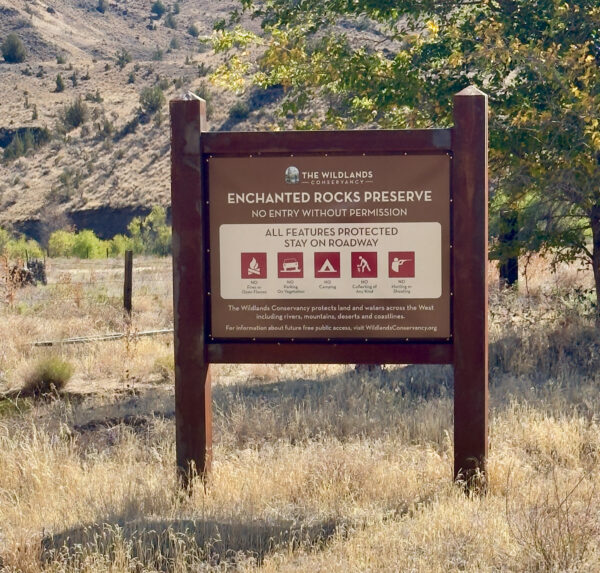 Enchanted Rocks Preserve sign