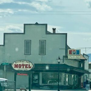 Hitching Post Motel